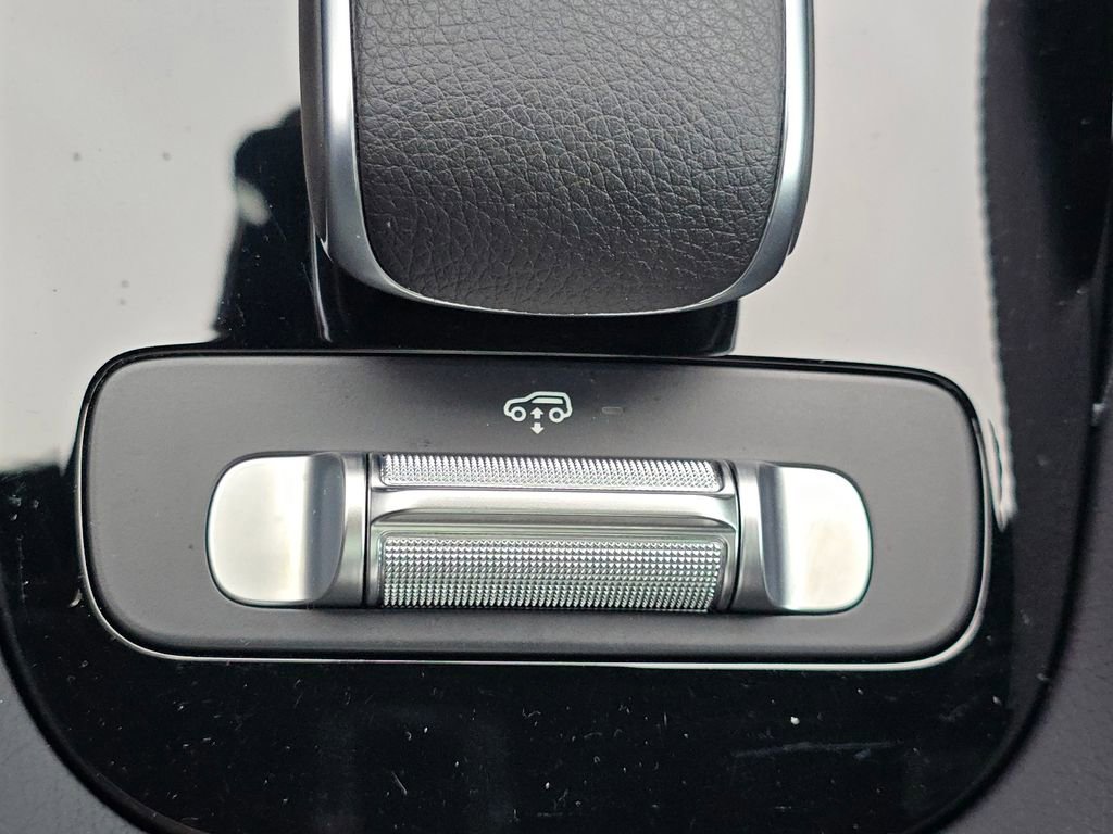 Certified 2025 Mercedes-Benz GLS 450 4MATIC image 36