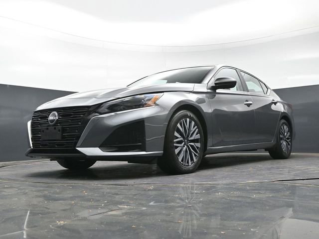 Used 2025 Nissan Altima 2.5 SV image 33
