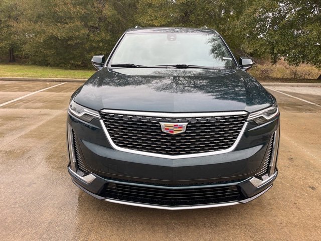 New 2025 Cadillac XT6 Luxury image 12