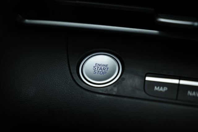 Used 2023 Hyundai Elantra SEL w/ Convenience Package image 36