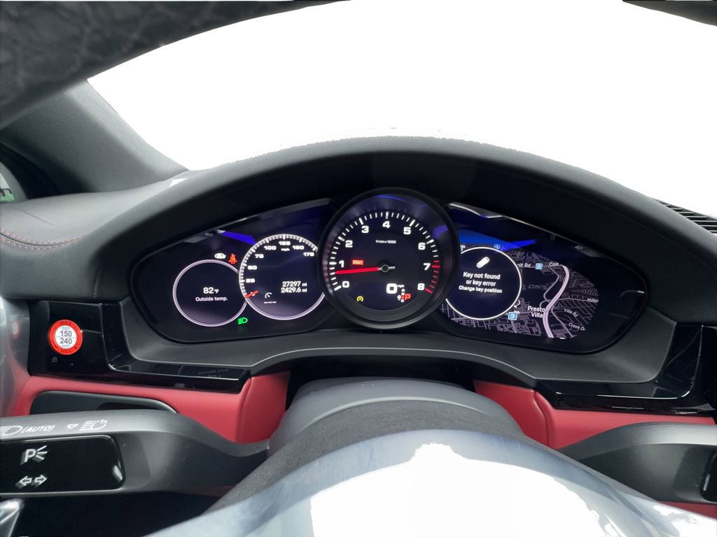 Used 2023 Porsche Cayenne Platinum Edition image 24
