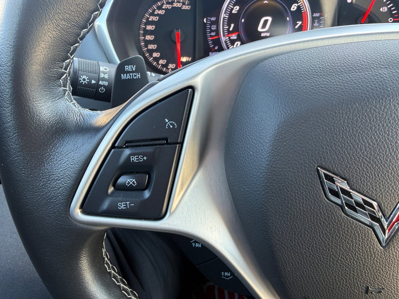 Used 2019 Chevrolet Corvette Stingray Coupe RWD image 15