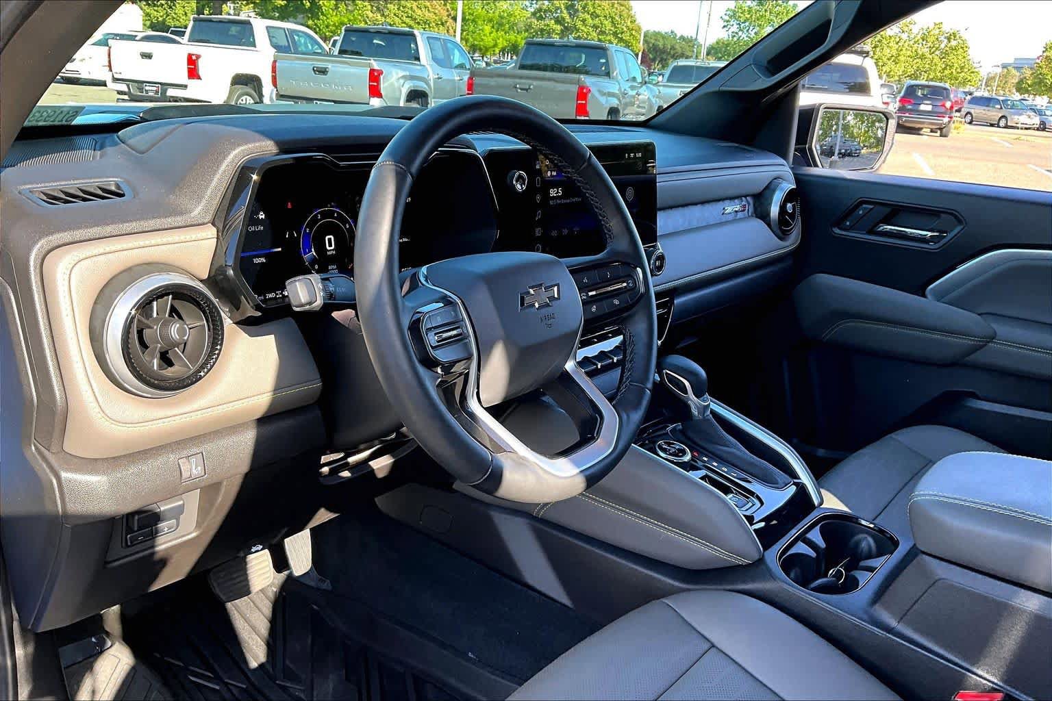 Used 2025 Chevrolet Colorado ZR2 image 17