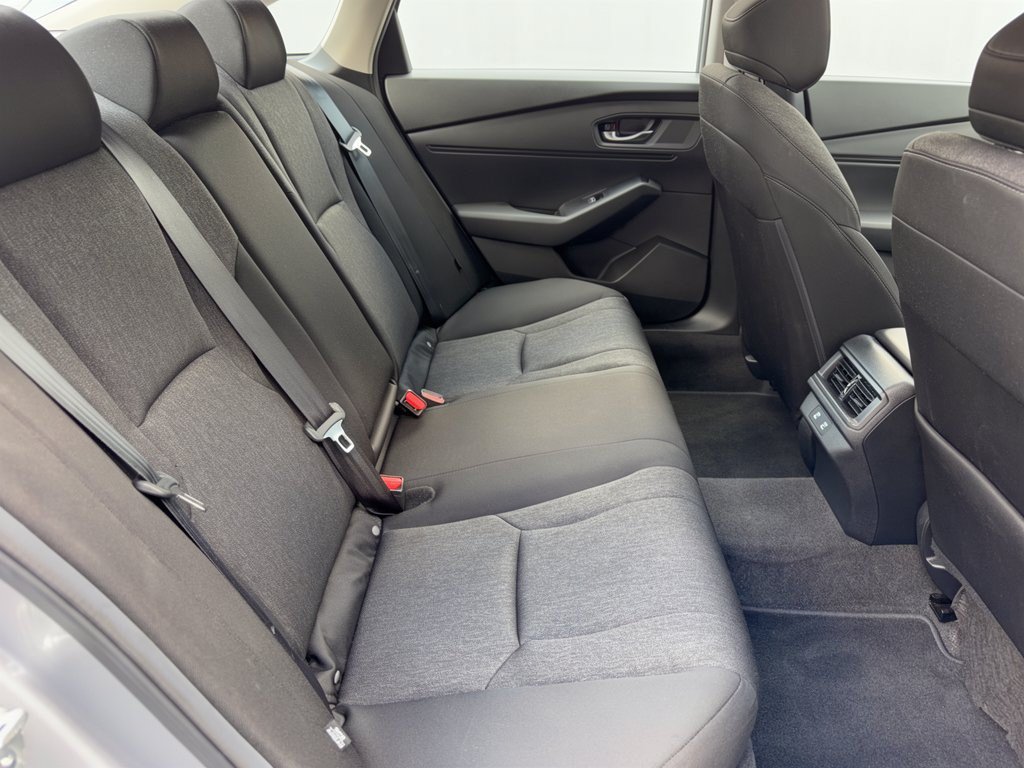 Used 2025 Honda Accord SE image 29