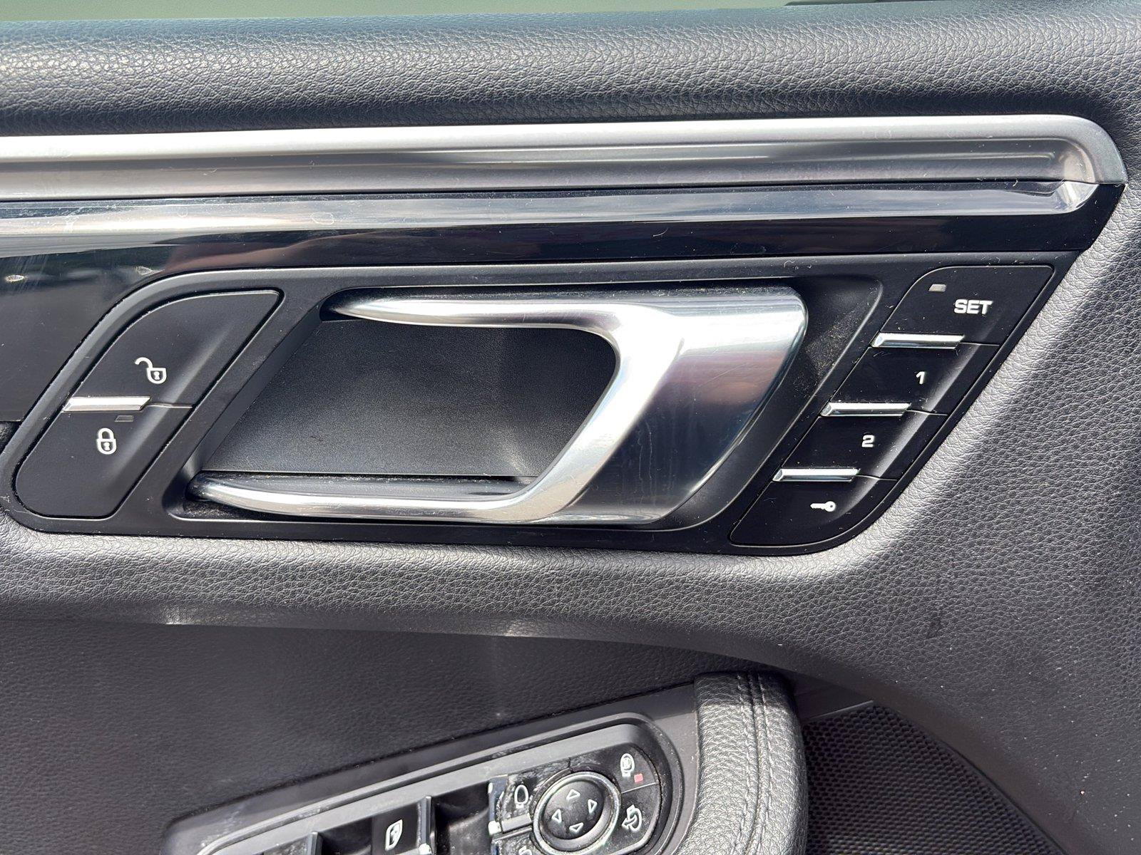 Used 2018 Porsche Macan S AWD/4WD image 29