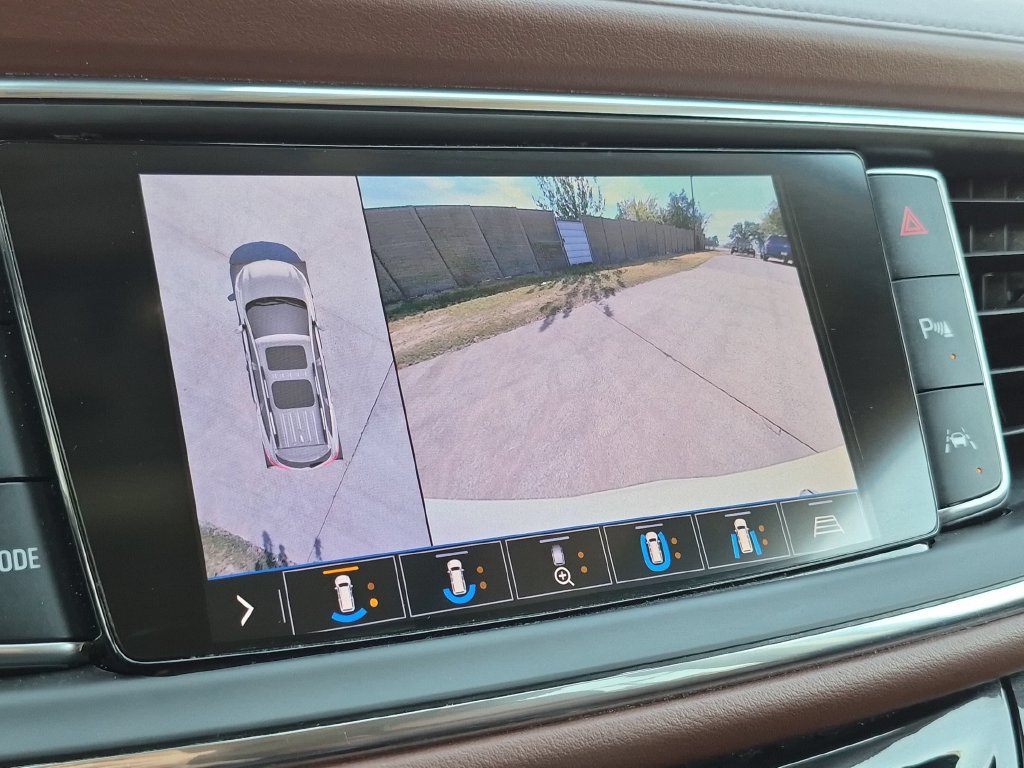 Used 2021 Buick Enclave Avenir w/ Avenir Technology Package FWD image 35