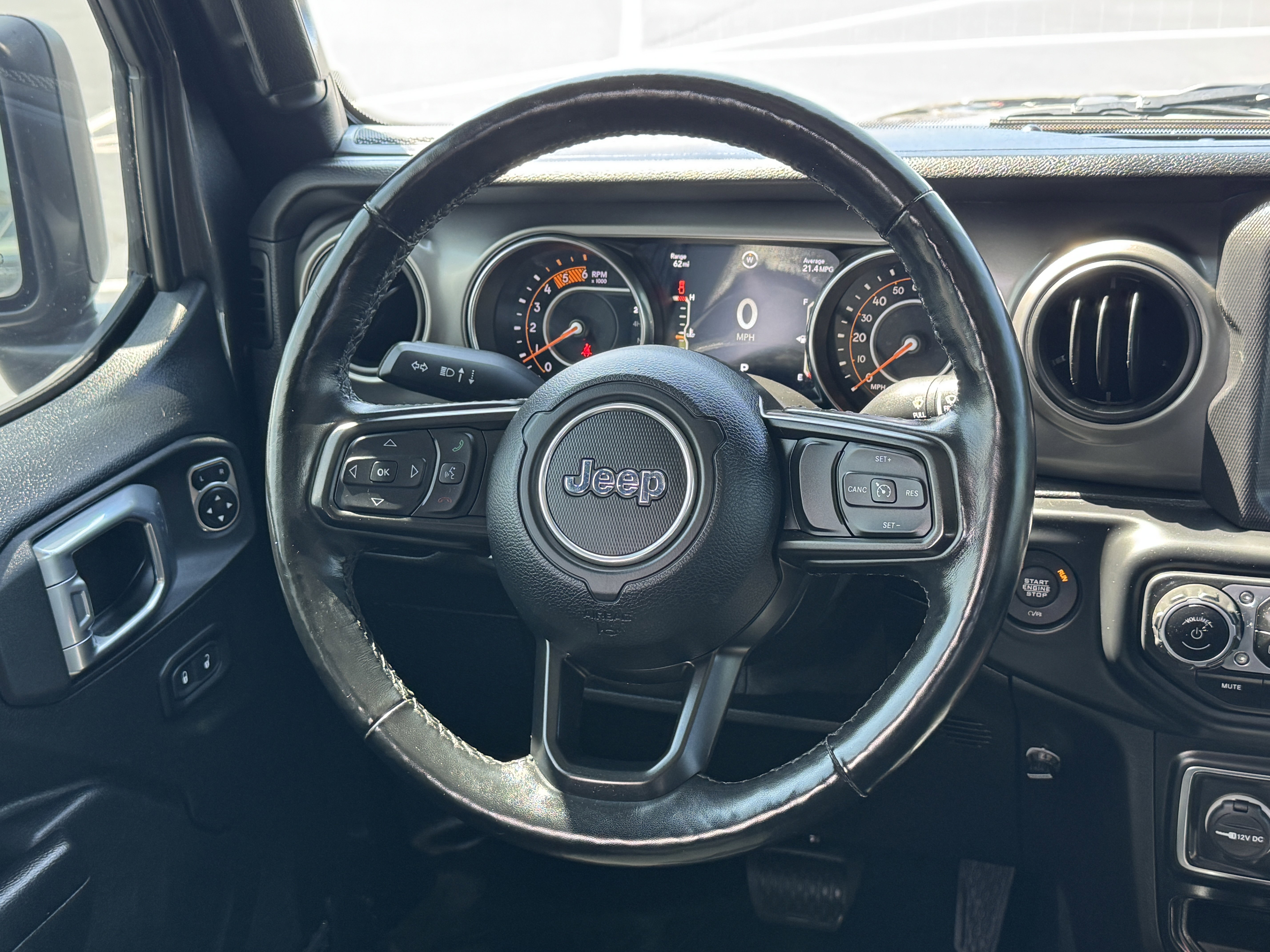 Used 2021 Jeep Gladiator Willys image 15