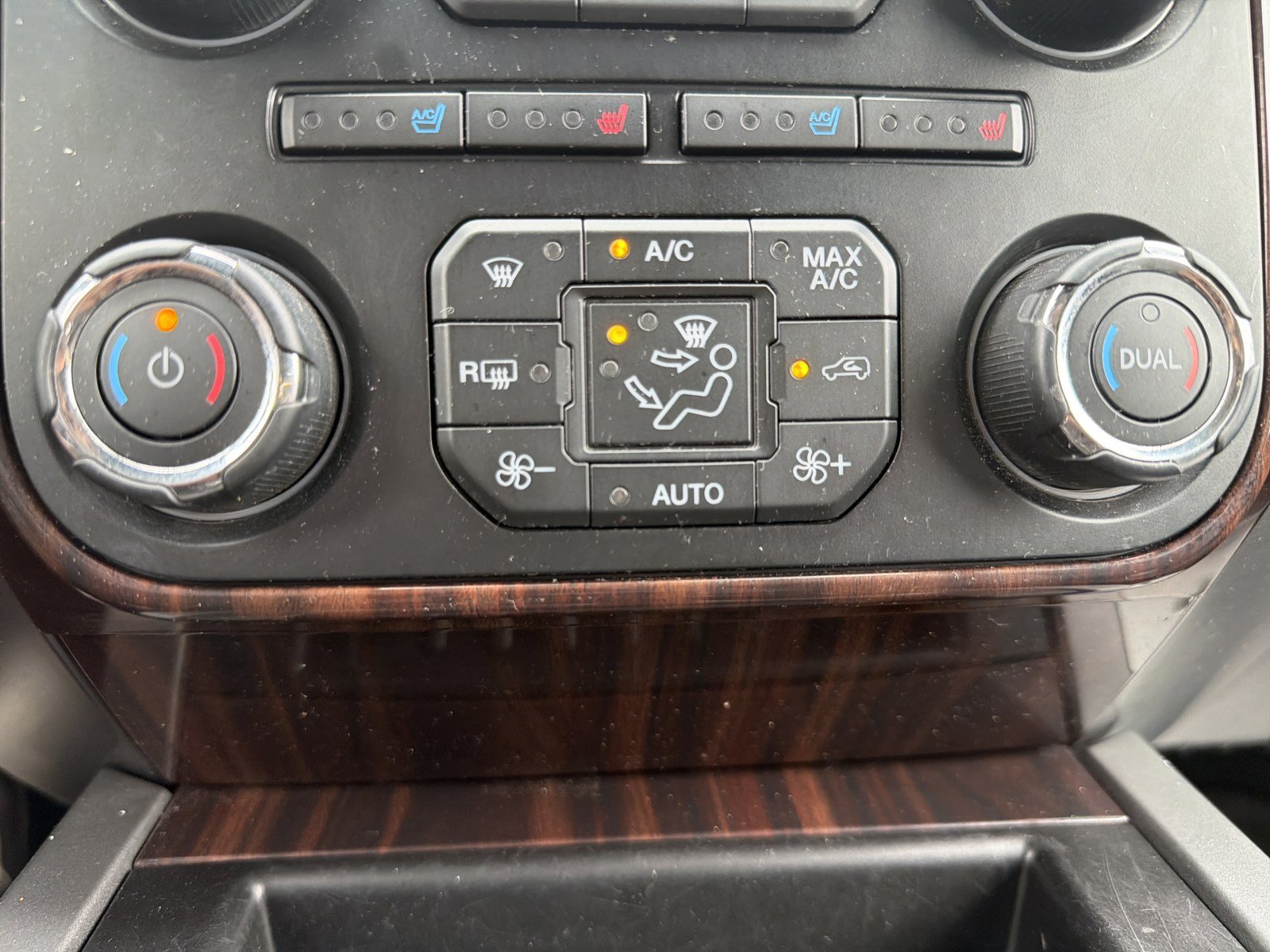 Used 2017 Ford Expedition EL Platinum AWD/4WD image 23