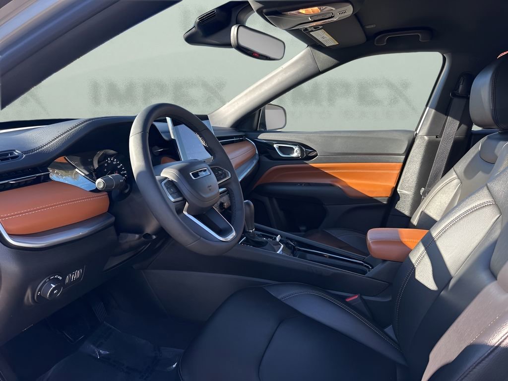 Used 2024 Jeep Compass Limited image 9