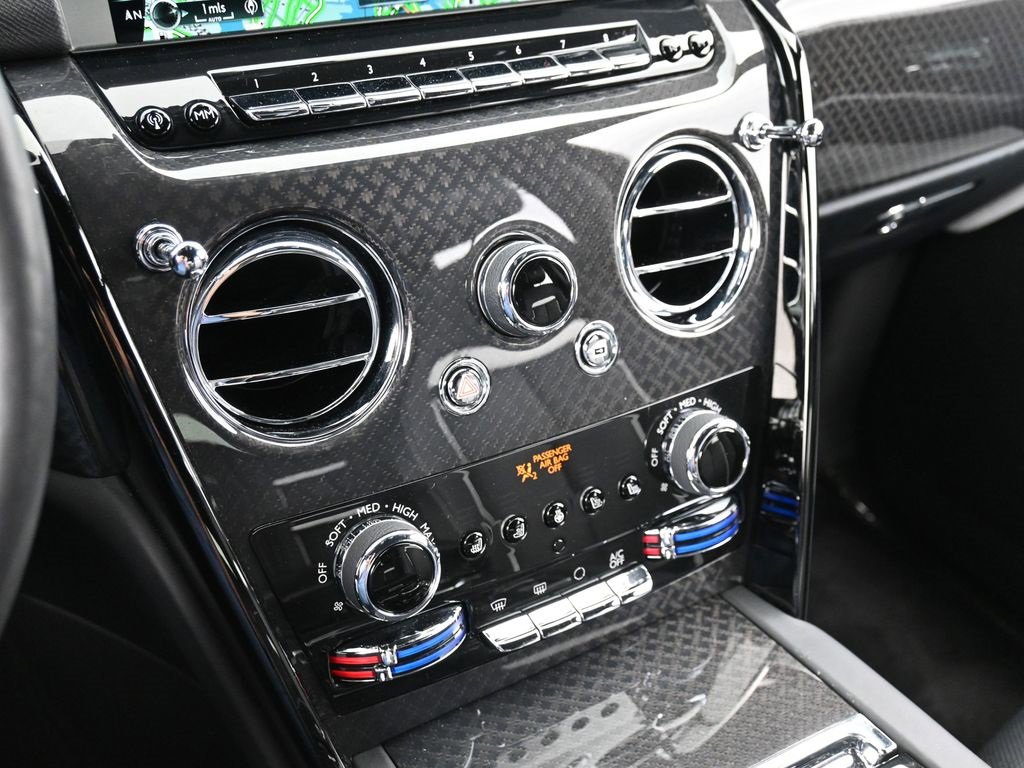 Certified 2021 Rolls-Royce Cullinan Black Badge image 23