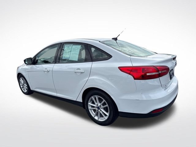 Used 2017 Ford Focus SE w/ Interior Protection Package FWD image 3