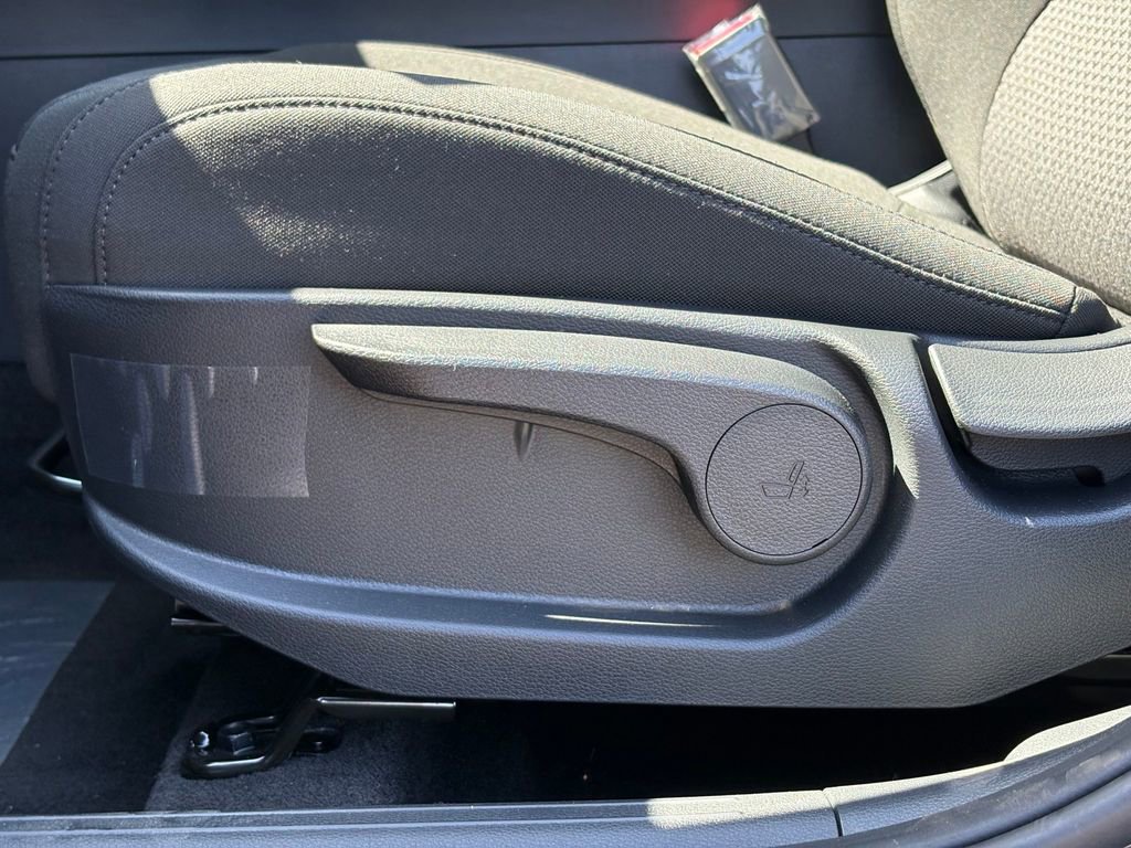 New 2026 Kia Sportage LX image 13