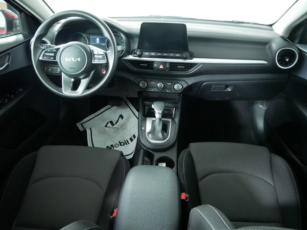 Used 2024 Kia Forte LXS w/ LXS Technology Package FWD image 21