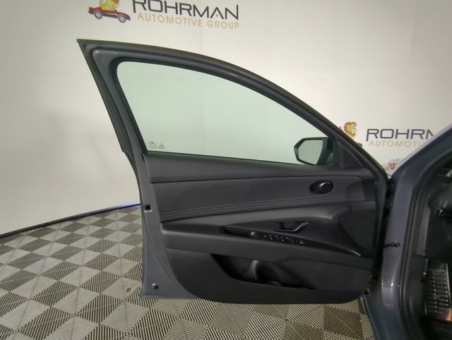 New 2026 Hyundai Elantra Sport FWD image 17