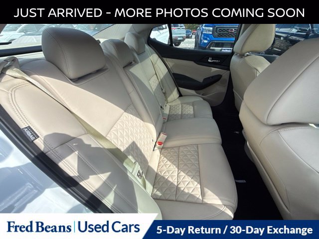 Certified 2022 Nissan Maxima Platinum w/ Sport Mat Group FWD image 11