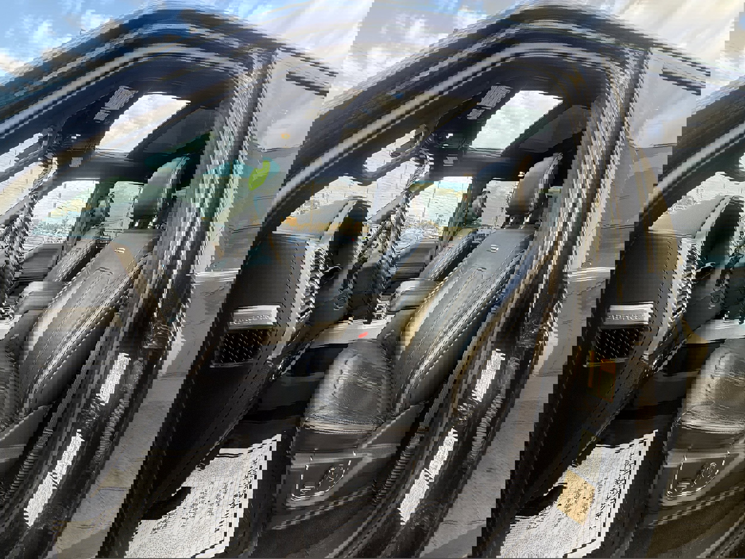 Used 2017 Ford F350 Platinum w/ Platinum Ultimate Package image 17