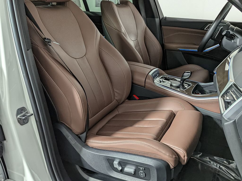 Certified 2022 BMW X5 xDrive45e w/ Parking Assistance Package image 35