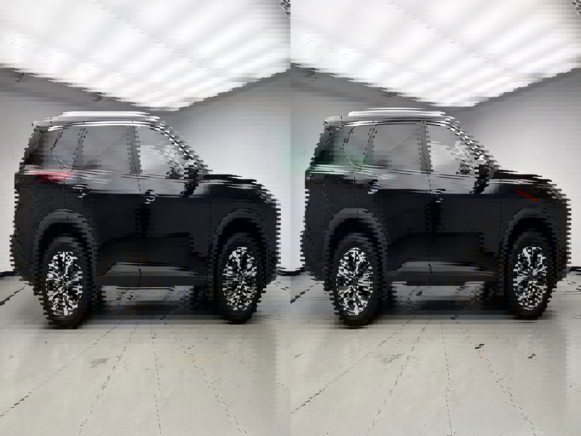 Used 2023 Nissan Rogue SV w/ SV Premium Package image 6