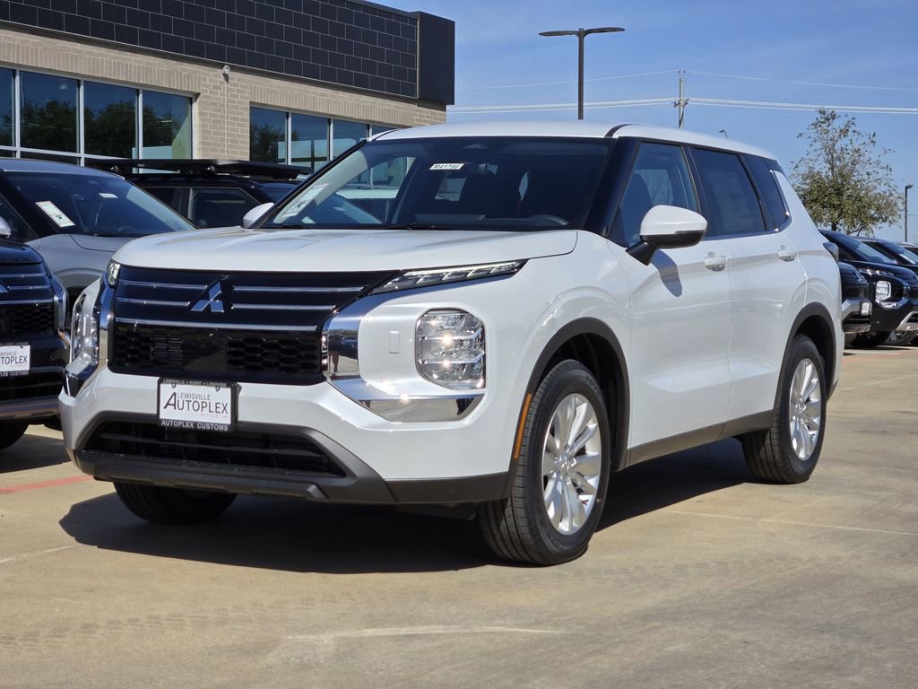 New 2026 Mitsubishi Outlander ES image 2