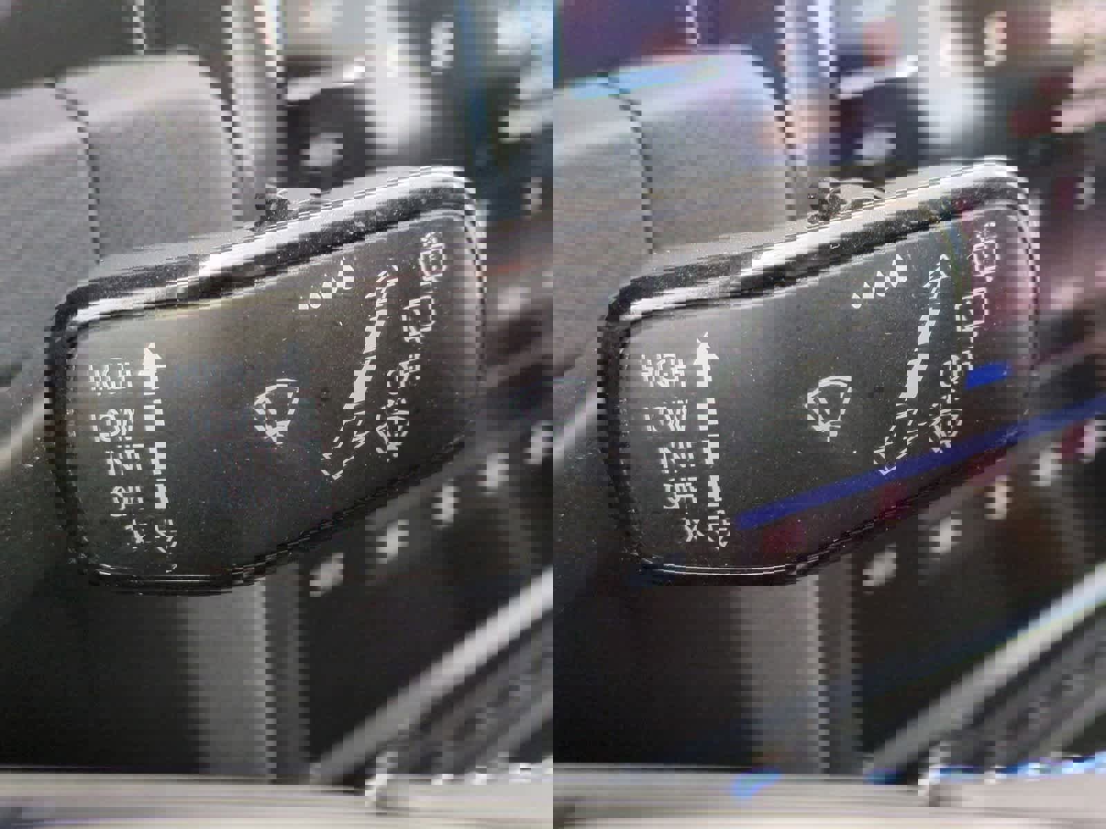 Used 2017 Volkswagen e-Golf SEL Premium image 25