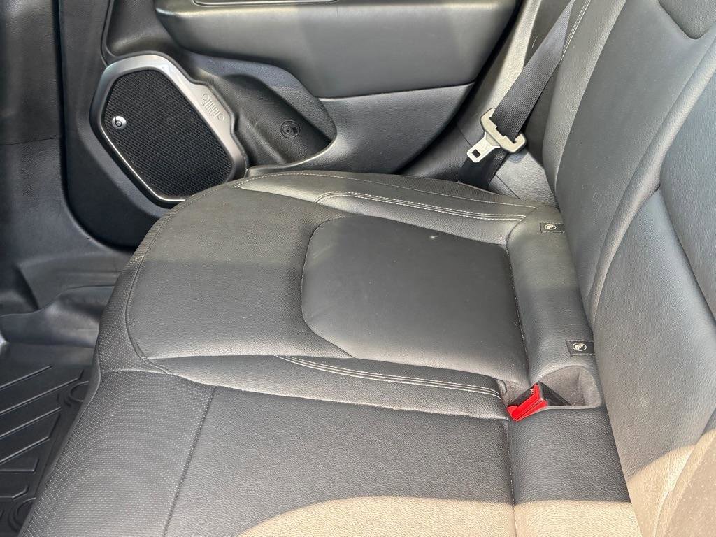 Used 2019 Jeep Renegade Limited w/ UConnect 8.4 Nav Group AWD/4WD image 21