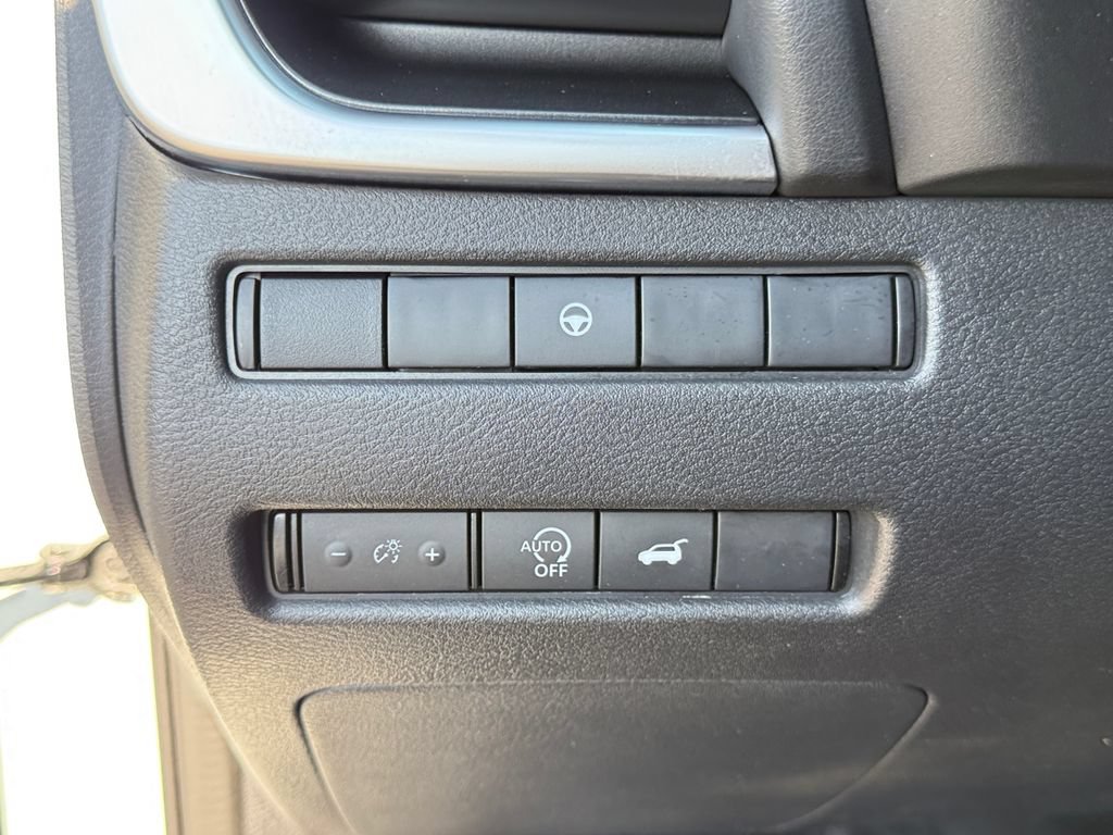 Used 2024 Nissan Rogue SV AWD/4WD image 21