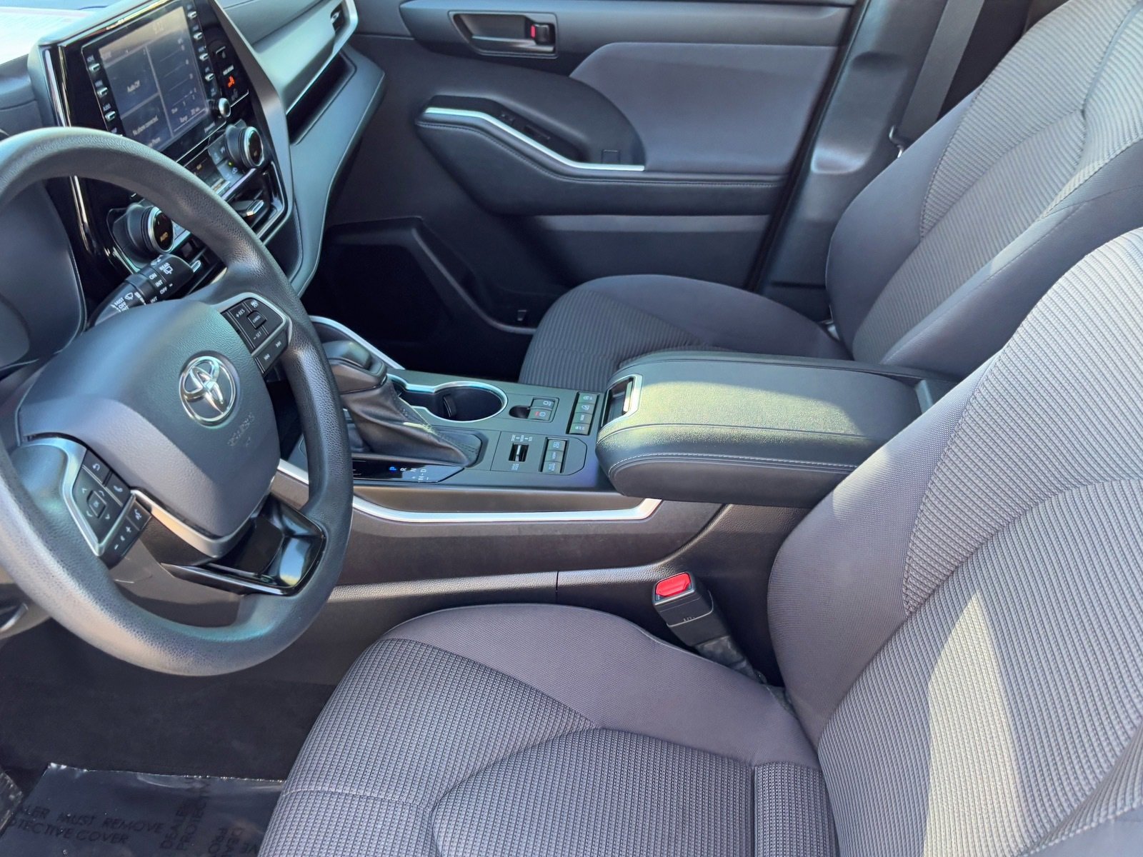 Certified 2021 Toyota Highlander L image 19