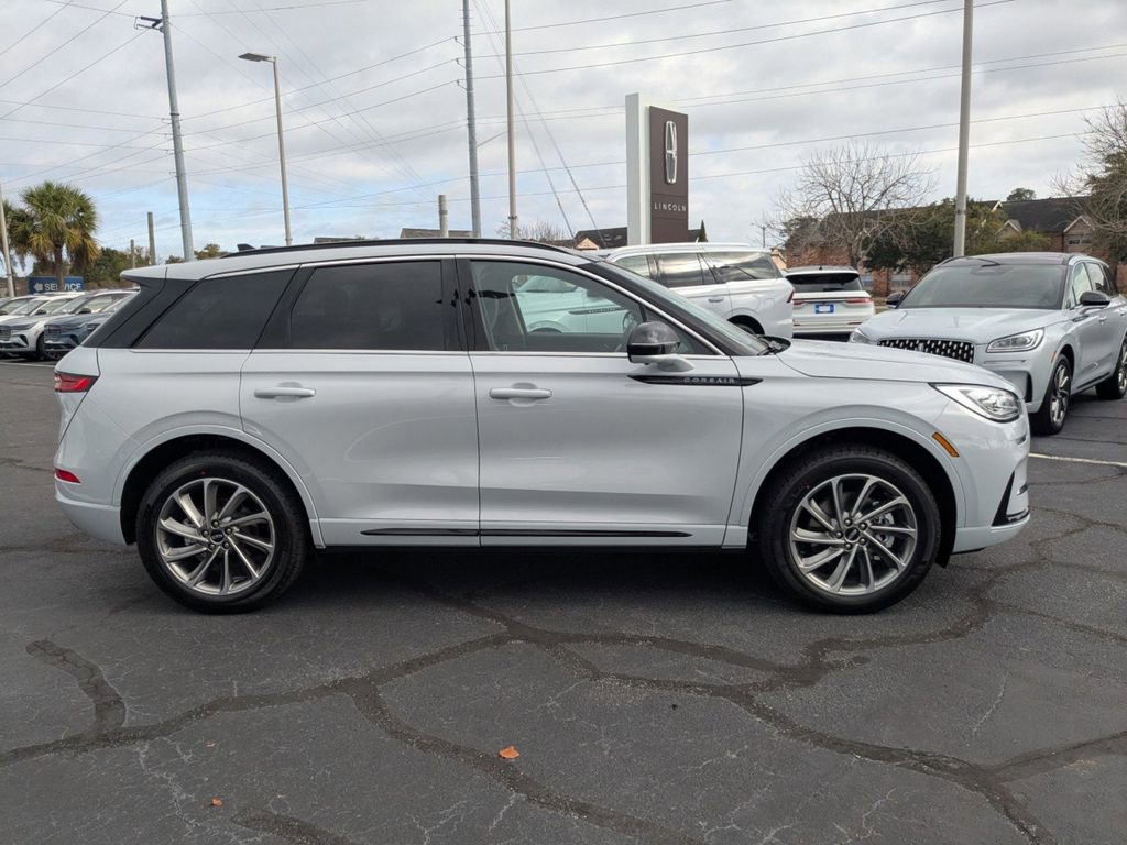 New 2026 Lincoln Corsair Grand Touring image 3