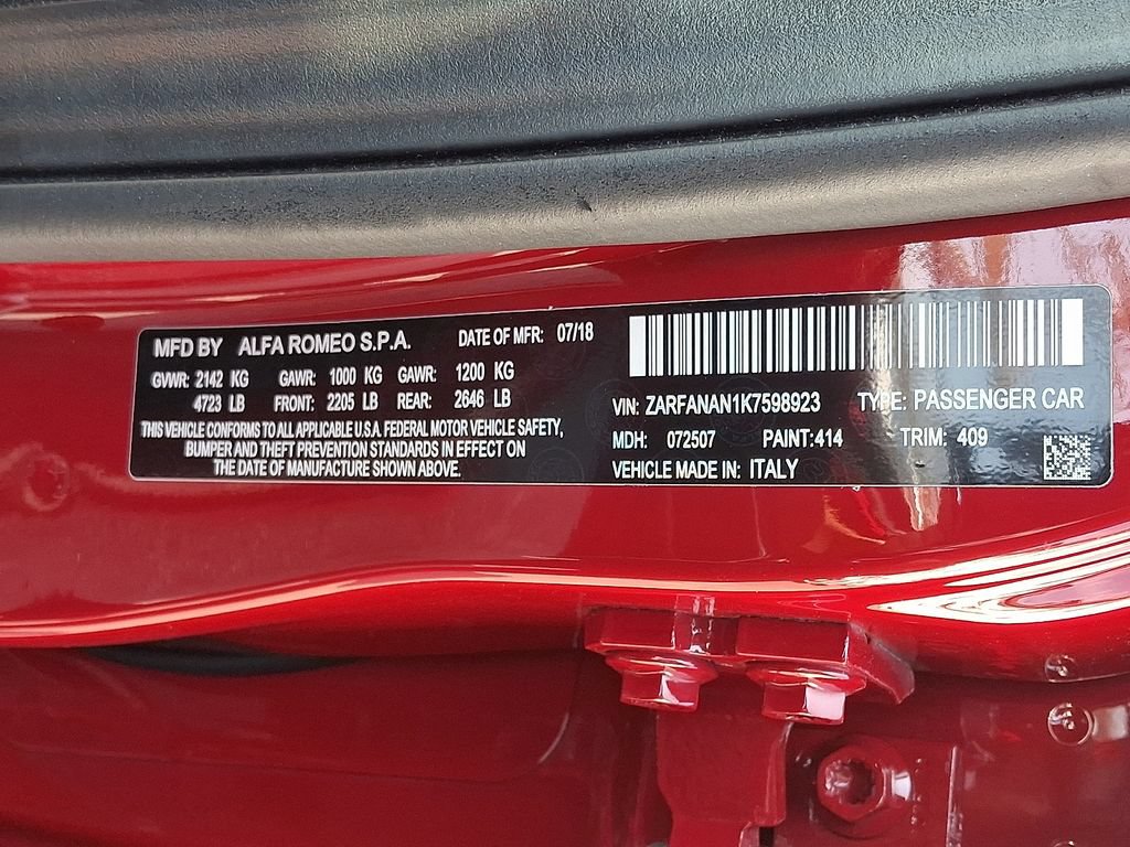 Used 2019 Alfa Romeo Giulia AWD image 27