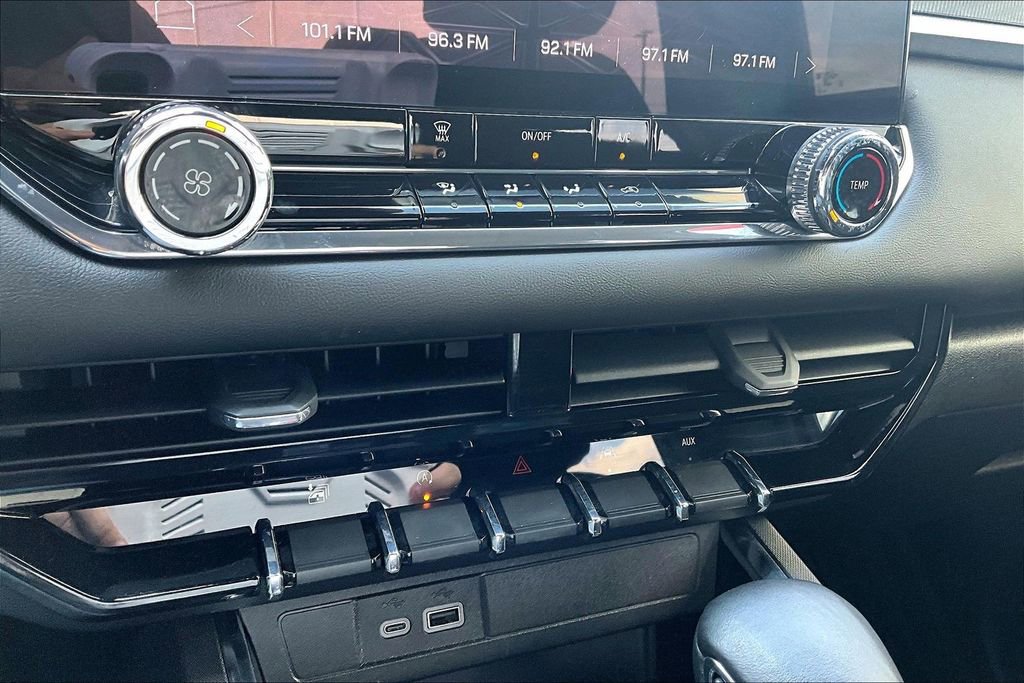 Used 2024 GMC Canyon Elevation w/ Trailering Package image 14