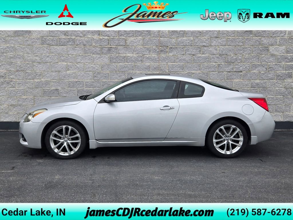 Used 2012 Nissan Altima 3.5 SR FWD image 2