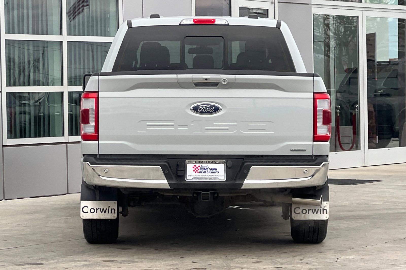 Used 2023 Ford F150 Lariat w/ Trailer Tow Package image 5