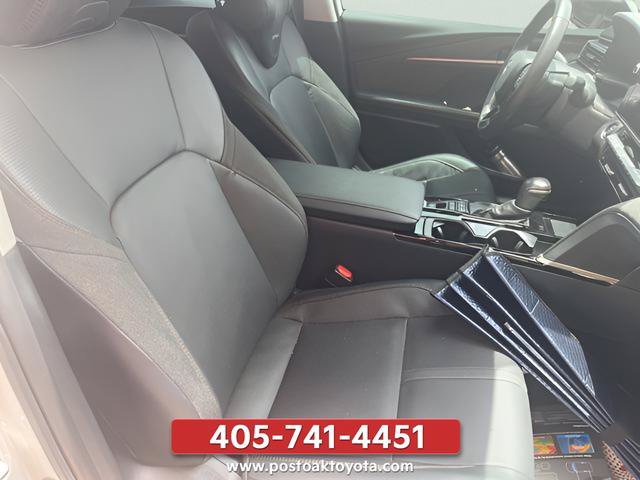Used 2025 Toyota Camry XLE FWD image 18