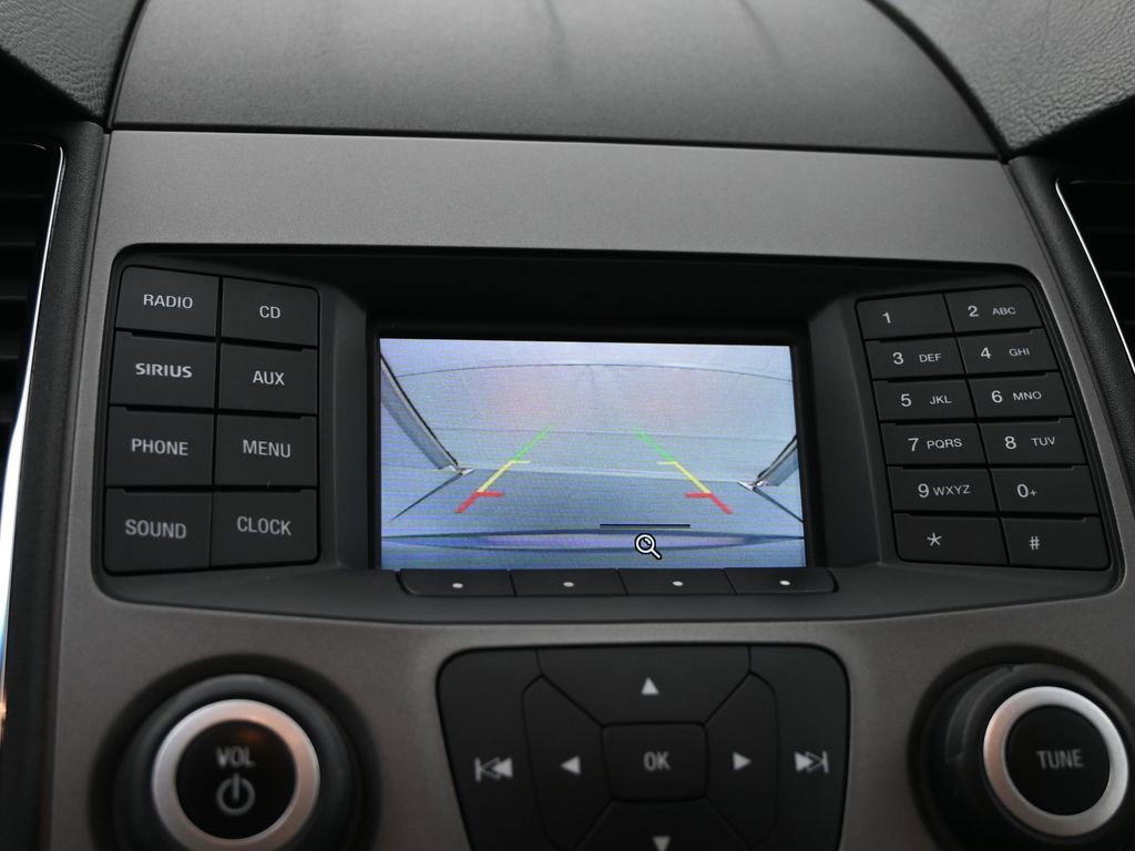 Used 2017 Ford Taurus SE image 18