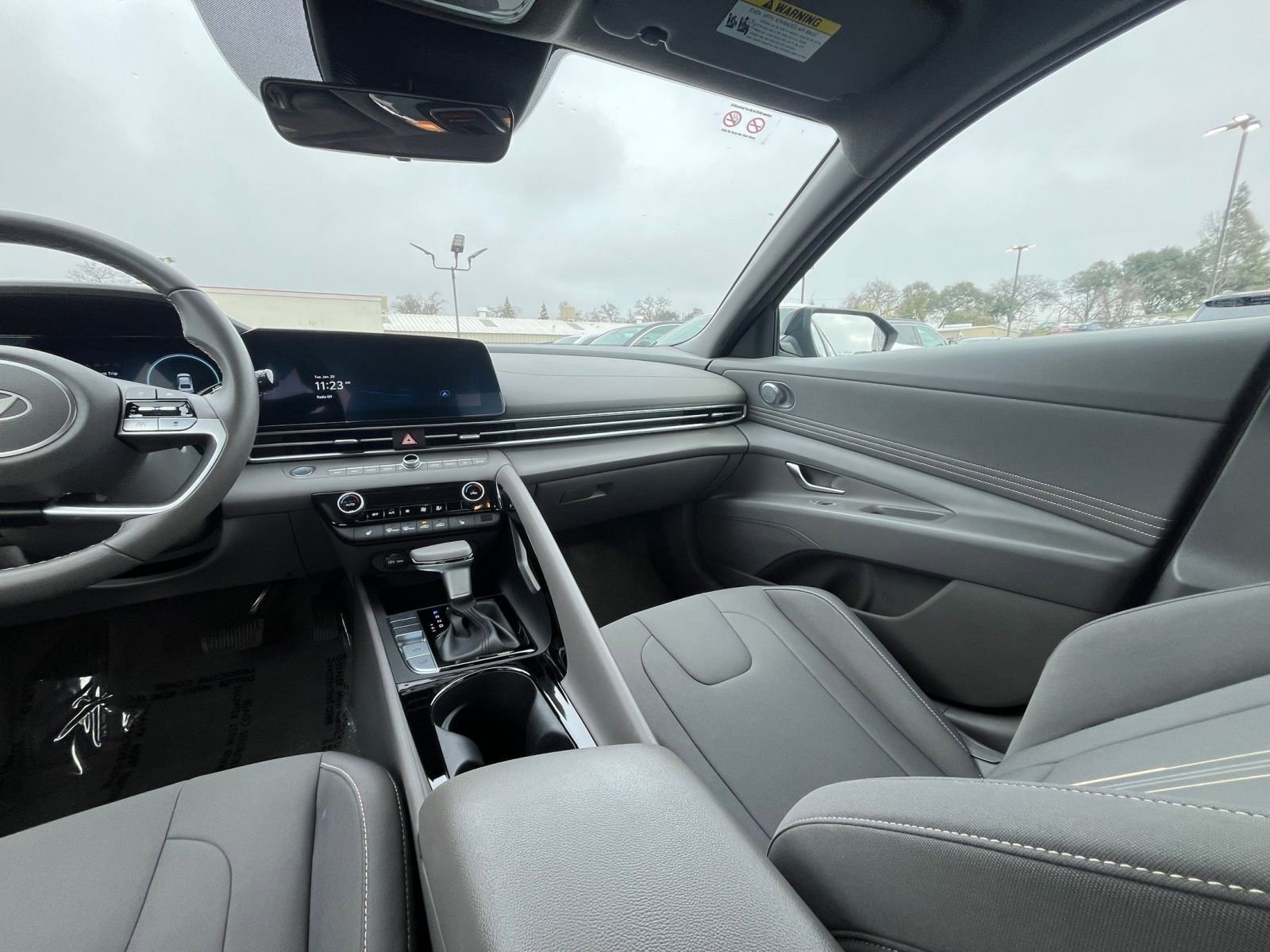 Used 2025 Hyundai Elantra SEL image 33