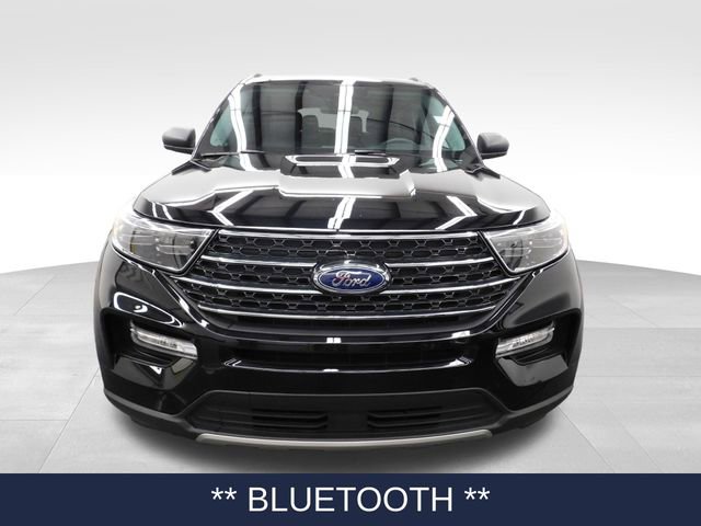 Used 2023 Ford Explorer XLT w/ Equipment Group 202A image 3