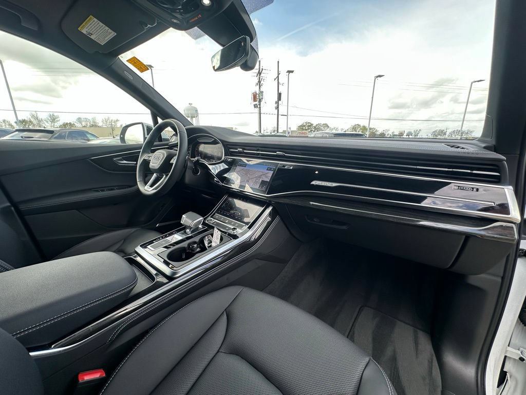 Certified 2025 Audi Q7 3.0T Premium Plus w/ Premium Plus Package AWD/4WD image 31