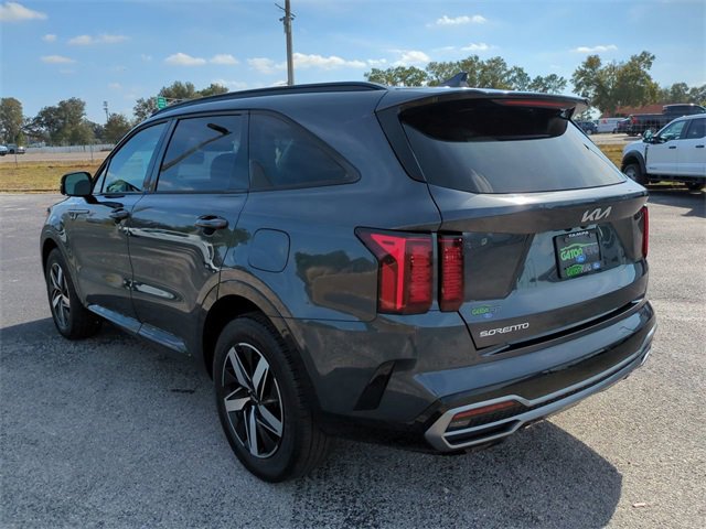 Used 2023 Kia Sorento S image 7