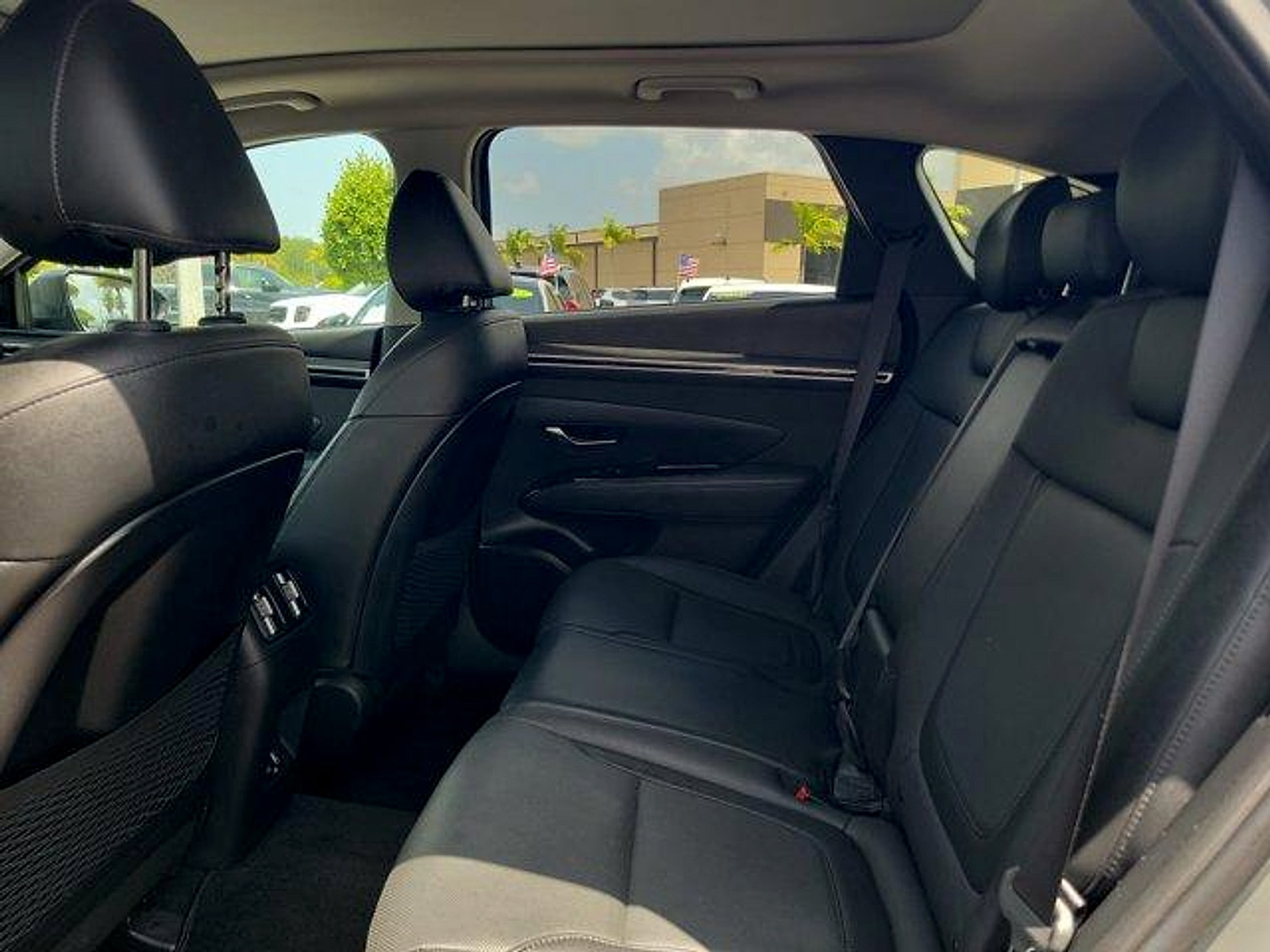 Certified 2024 Hyundai Tucson Limited FWD image 15