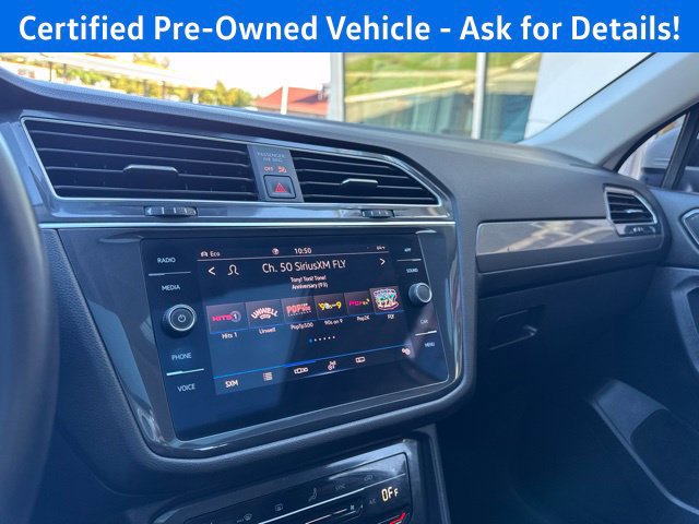 Used 2023 Volkswagen Tiguan SE w/ Panoramic Sunroof Package AWD/4WD image 11