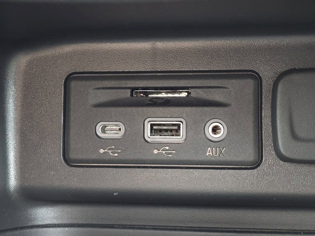 Used 2024 Chevrolet Equinox LT image 6
