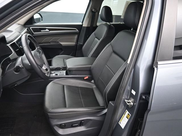 Used 2023 Volkswagen Atlas SE w/ Black Wheel Package image 17