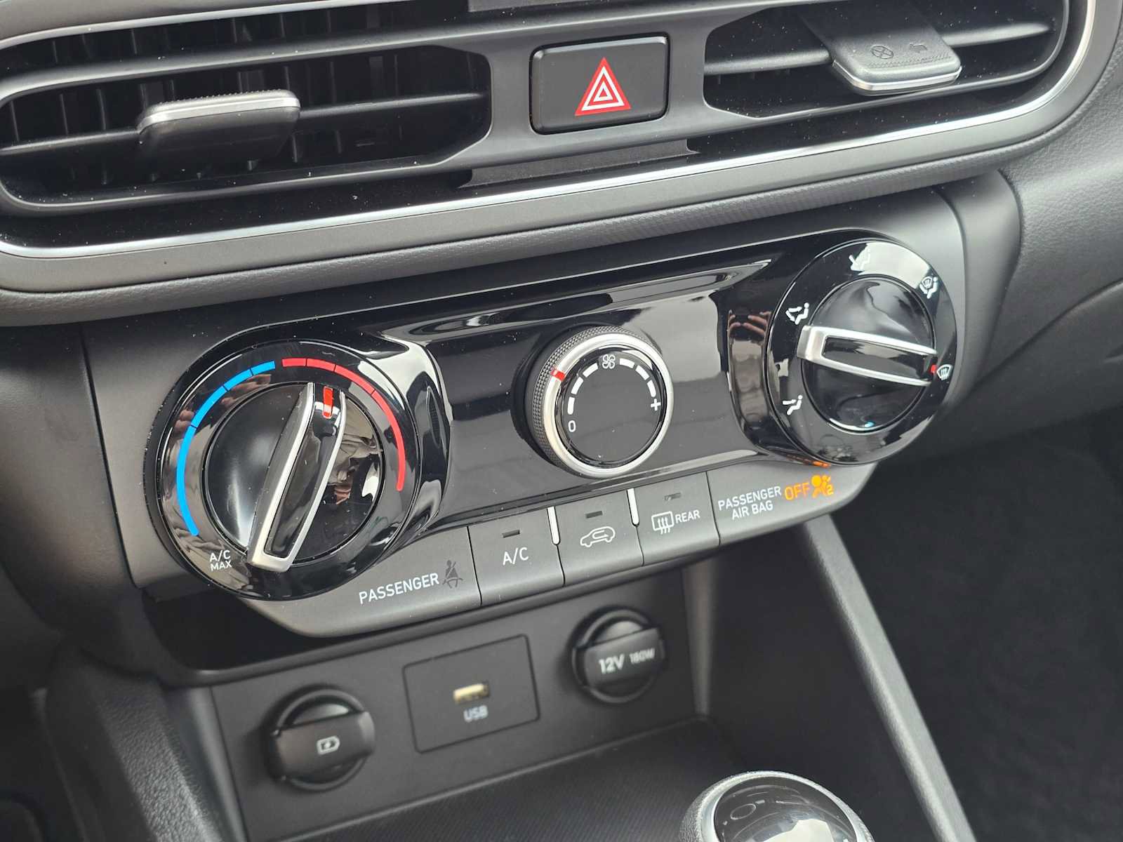 Used 2022 Hyundai Kona SEL AWD/4WD image 27