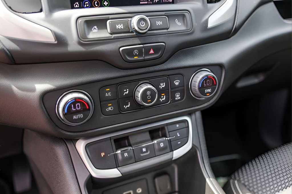 Used 2022 GMC Terrain SLE w/ Driver Convenience Package FWD image 19