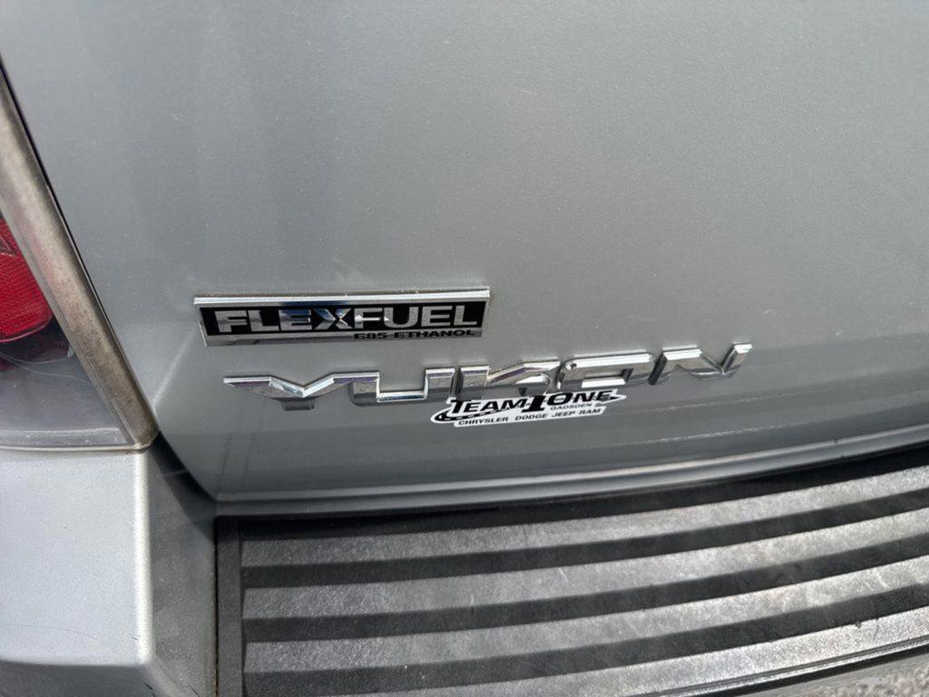 Used 2010 GMC Yukon Denali RWD image 37