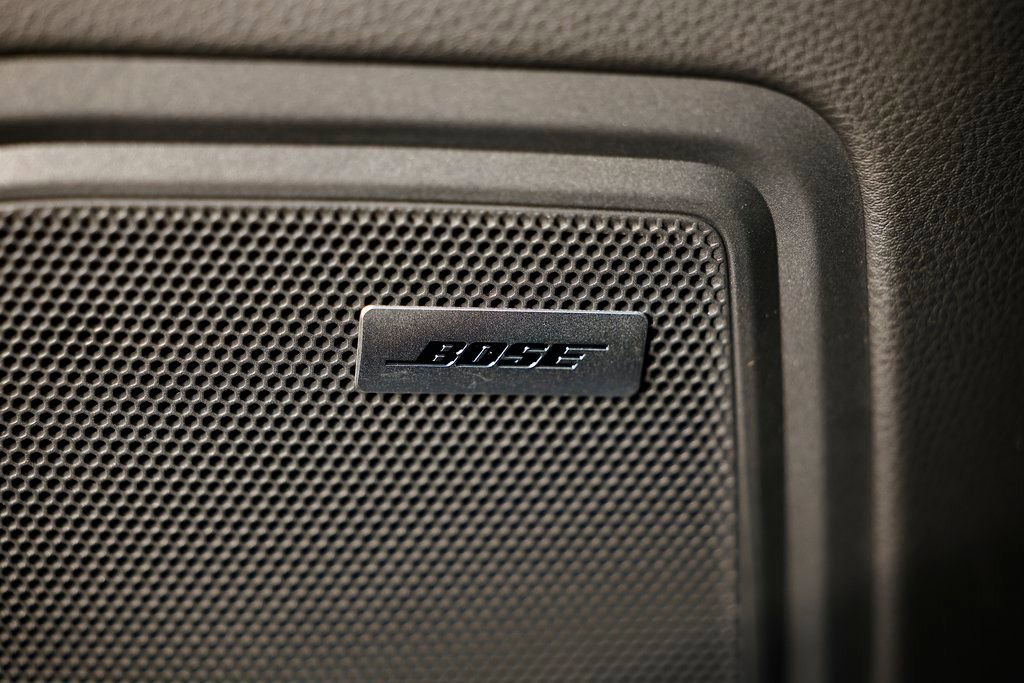 Certified 2026 Porsche Macan image 16