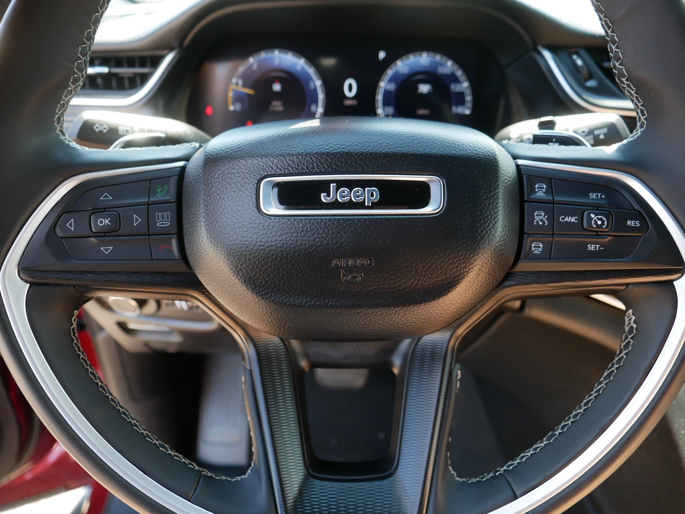 Used 2024 Jeep Grand Cherokee L Altitude AWD/4WD image 25