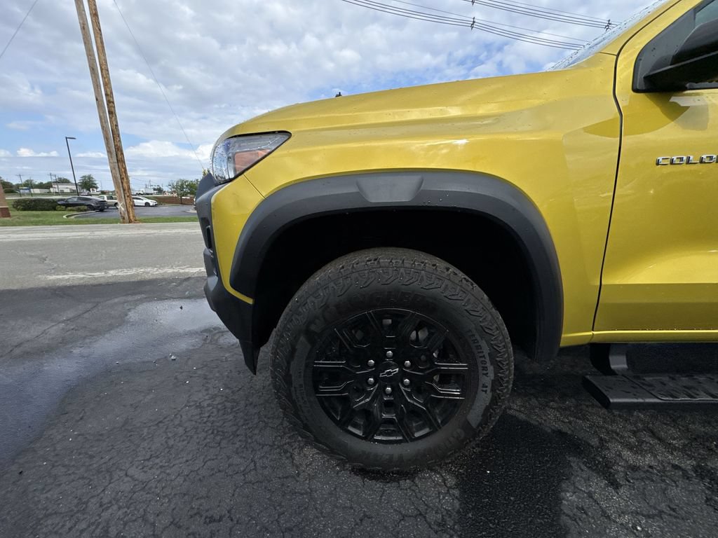 Used 2023 Chevrolet Colorado Trail Boss w/ Technology Package AWD/4WD image 10