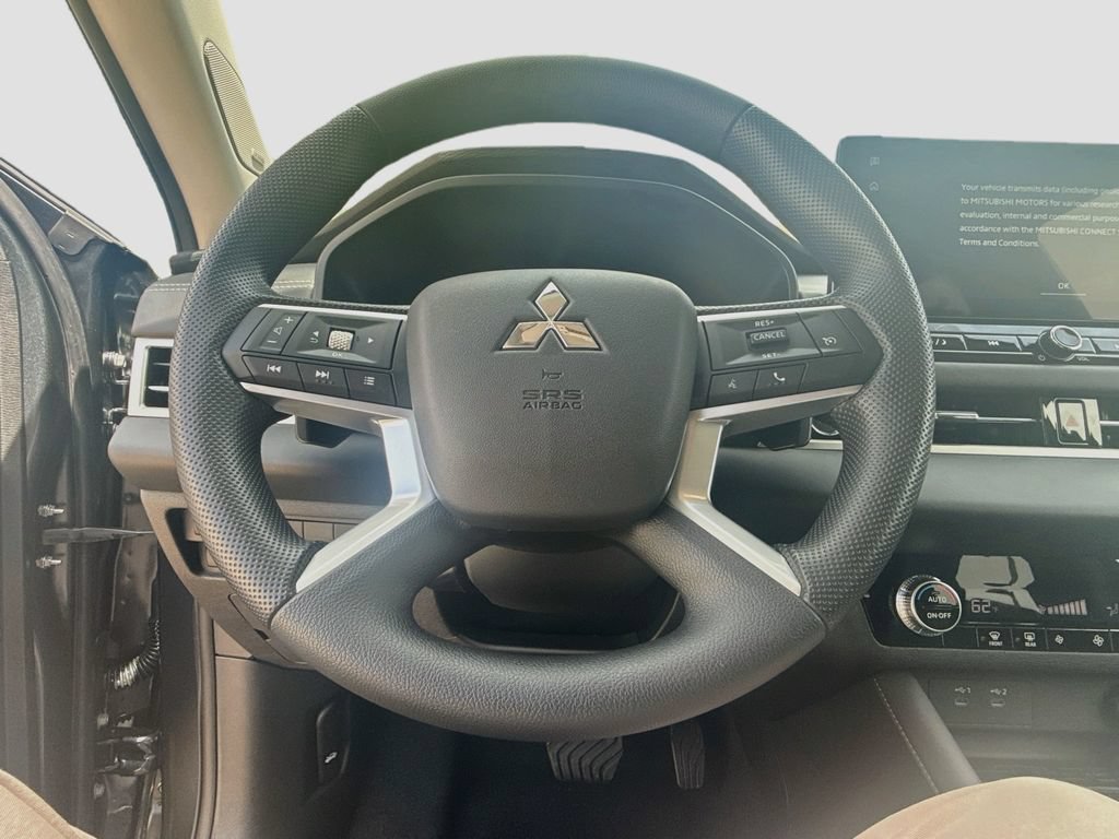 New 2026 Mitsubishi Outlander ES FWD image 11
