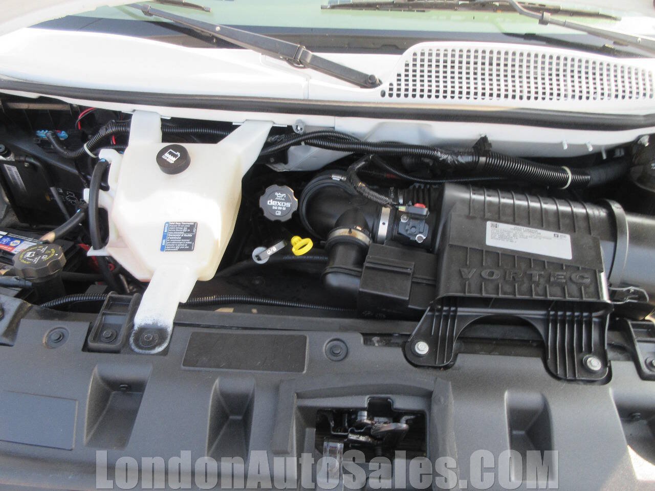 Used 2017 GMC Savana 2500 RWD image 18